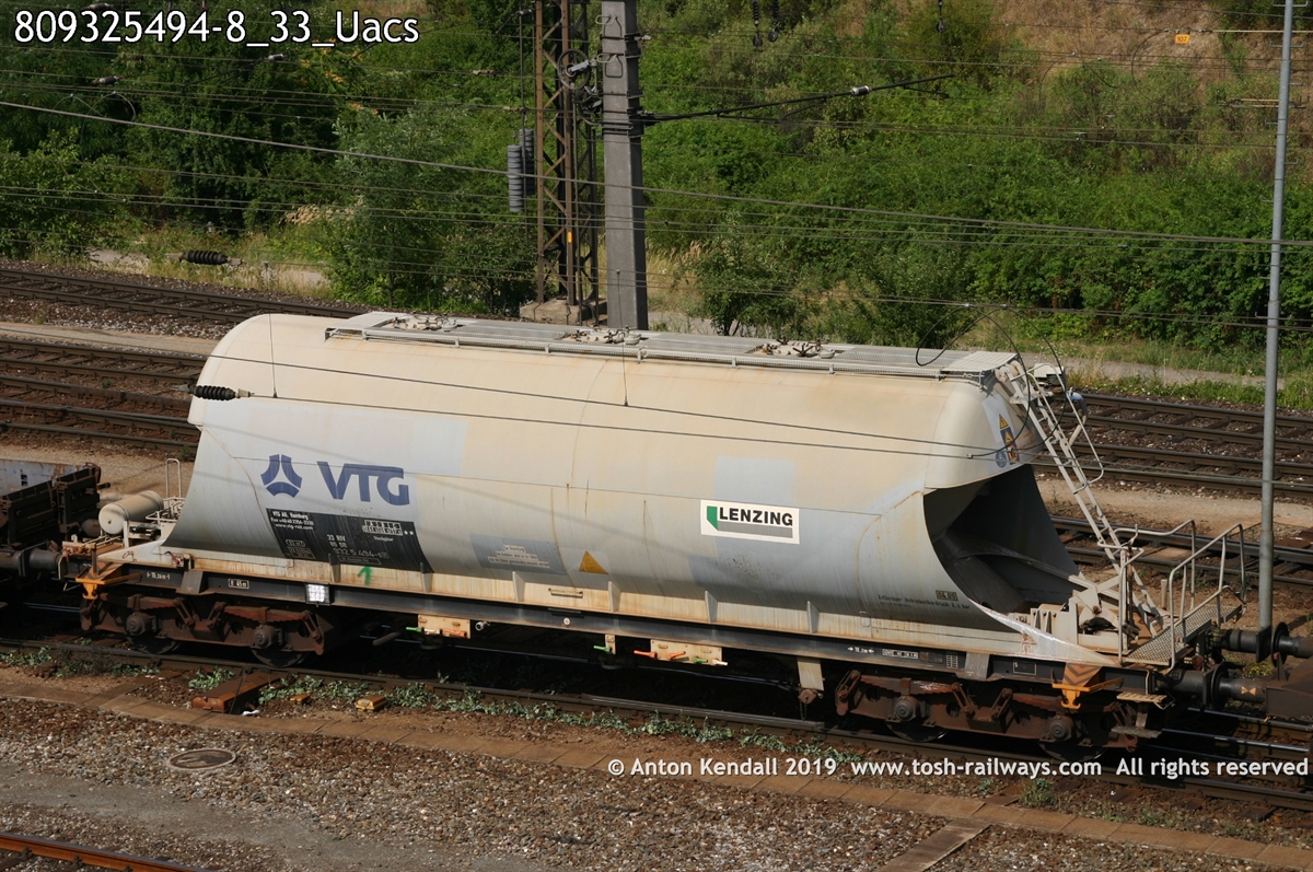 809325494-8_33_Uacs.jpg